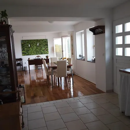 Mendula Vela Luka