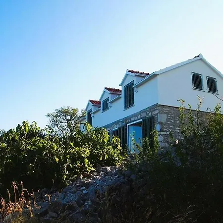 Mendula Villa *