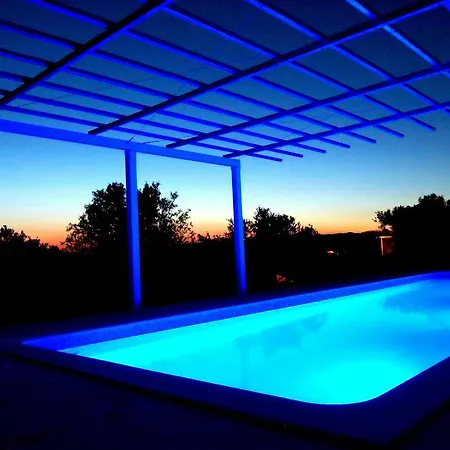 Villa Mendula *